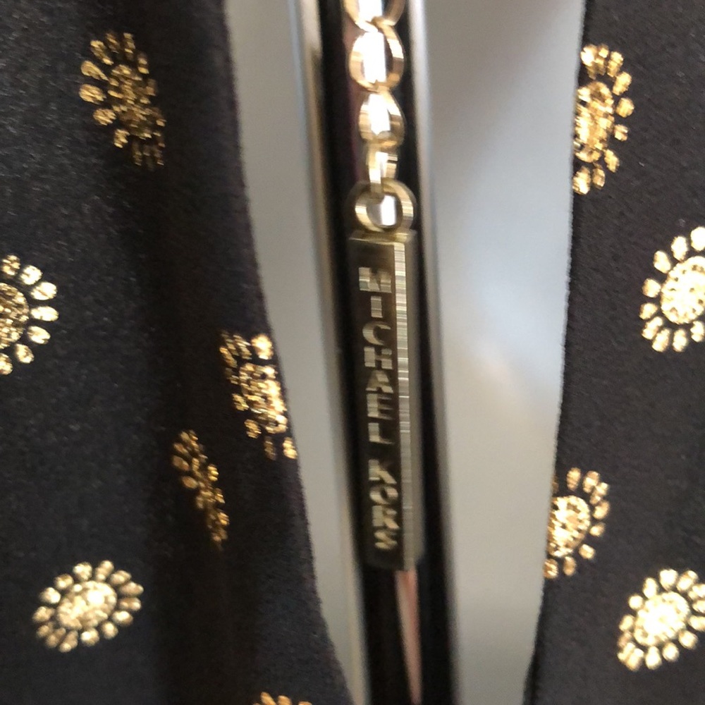MICHAEL KORS BLACK WITH GOLD METALLIC PRINT AND GOLD CHAIN HALTER TOP - Picture 6 of 8